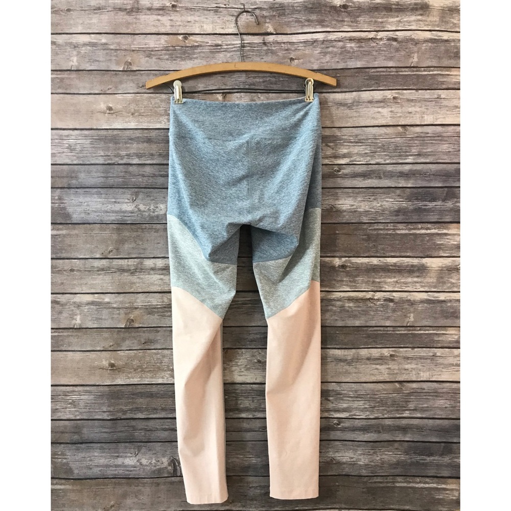 Outdoor Voices Spring 7/8 Leggings Pastel Small A8 - Picture 3 of 5